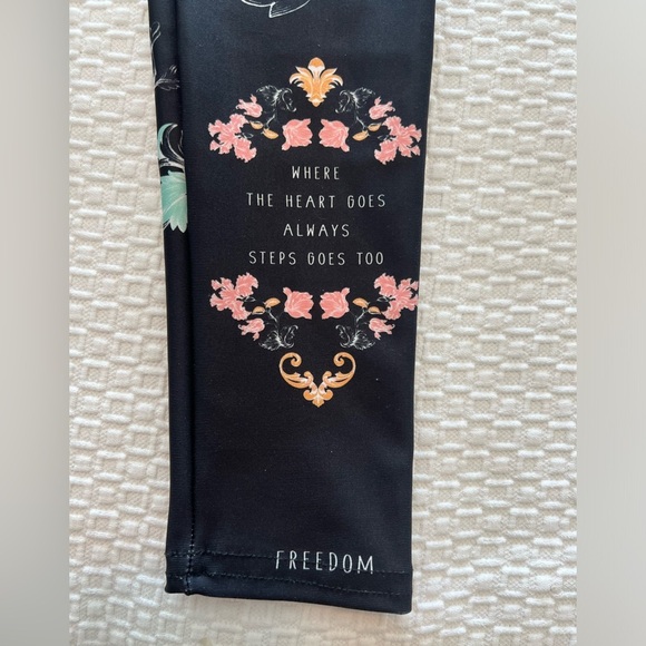 AGUA BENDITA GIRLS LEGGINGS SWIM PANTS RONI MARE NWT - Picture 11 of 16